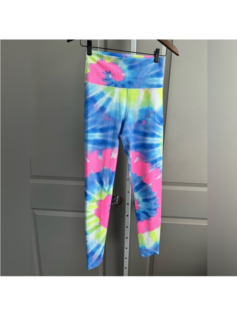 BEACH RIOT Sport Tie Dye Ribbed Leggings size medium m - Picture 3 of 4